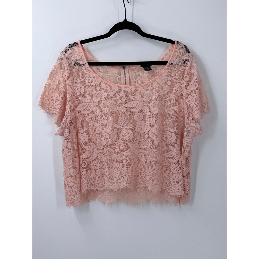 Torrid Pink Lace Crop Top Womens Sz 1X Shabby Chic Cottagecore dainty coqette